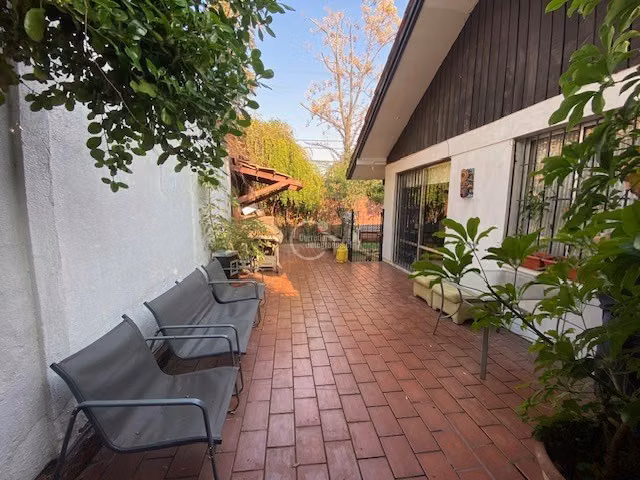 Casa en venta de 3 dorm. en Las Condes