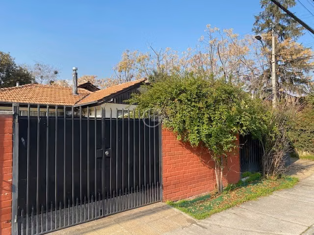 Casa en venta de 3 dorm. en Las Condes