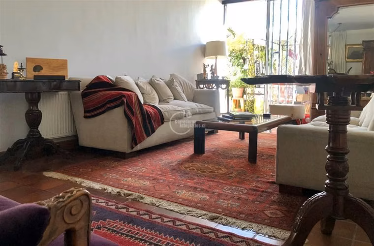 Casa en venta de 4 dorm. en Las Condes