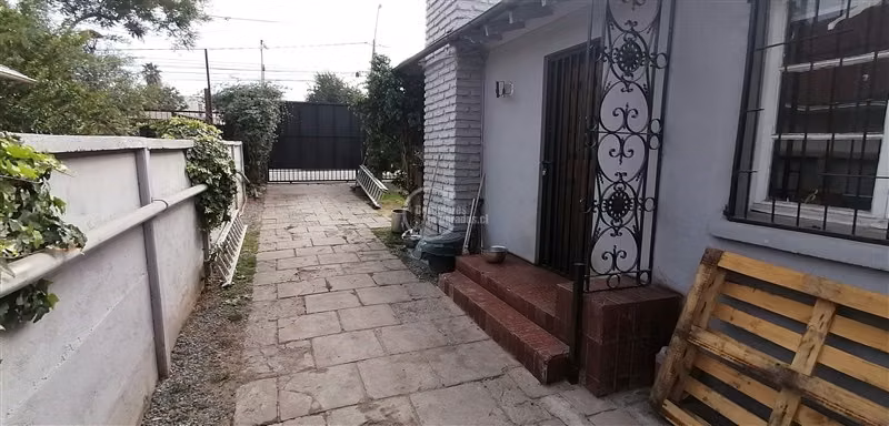 Casa en venta de 3 dorm. en La Reina