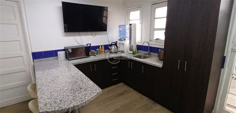 Casa en venta de 3 dorm. en La Reina