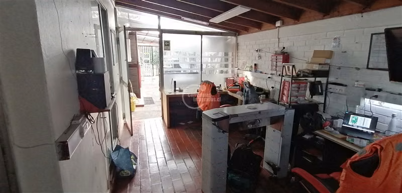 Casa en venta de 3 dorm. en La Reina