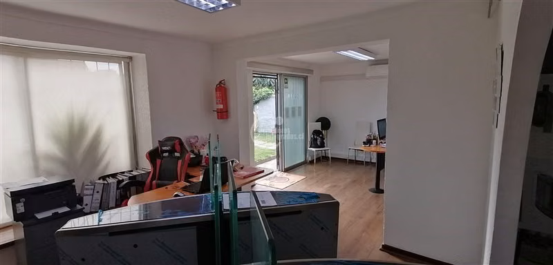 Casa en venta de 3 dorm. en La Reina