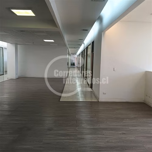 Oficina arriendo en Providencia planta libre 1363 o 685 m2