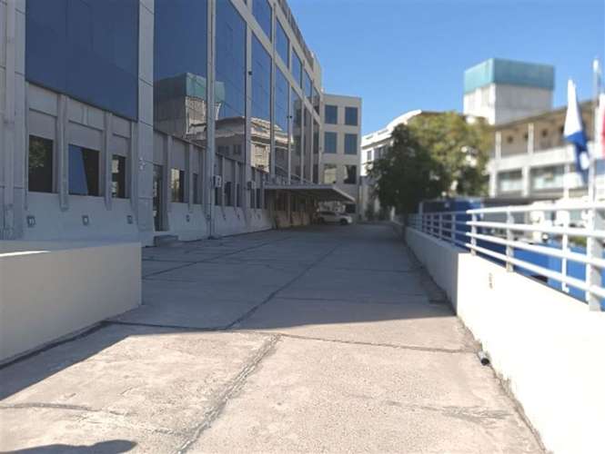 Oficina arriendo en Providencia planta libre 1363 o 685 m2