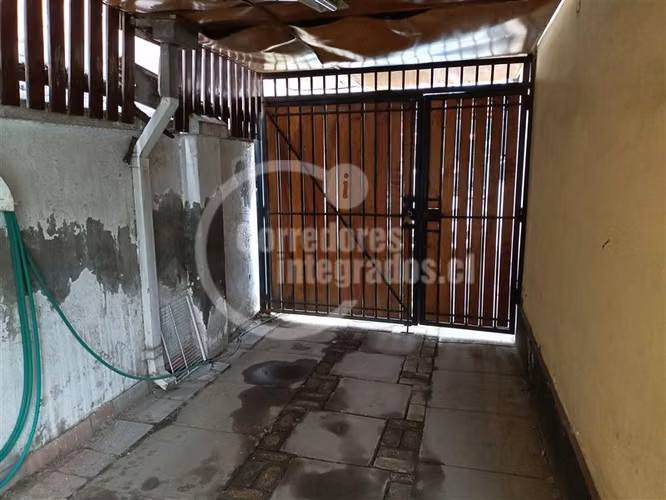 Casa en venta de 3 dorm. en Macul