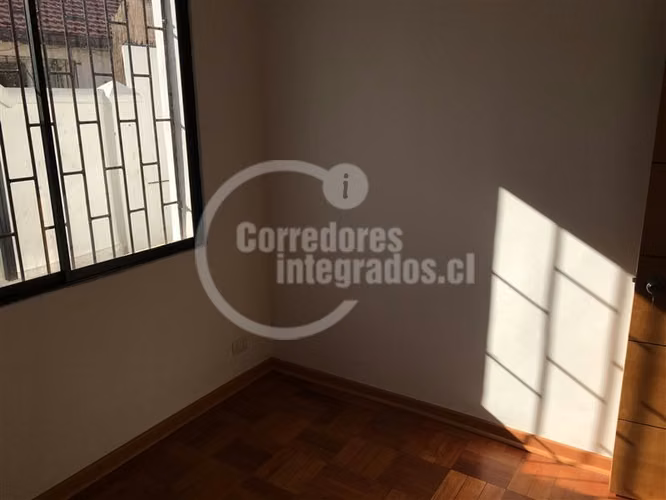 Casa en venta de 4 dorm. en Las Condes