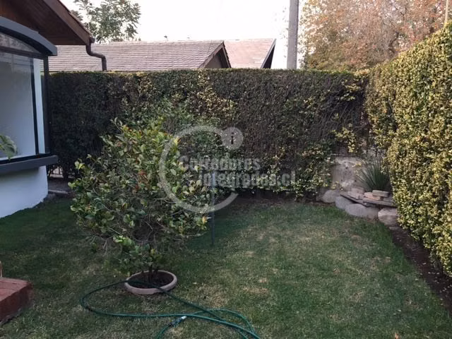 Casa en venta de 4 dorm. en Las Condes