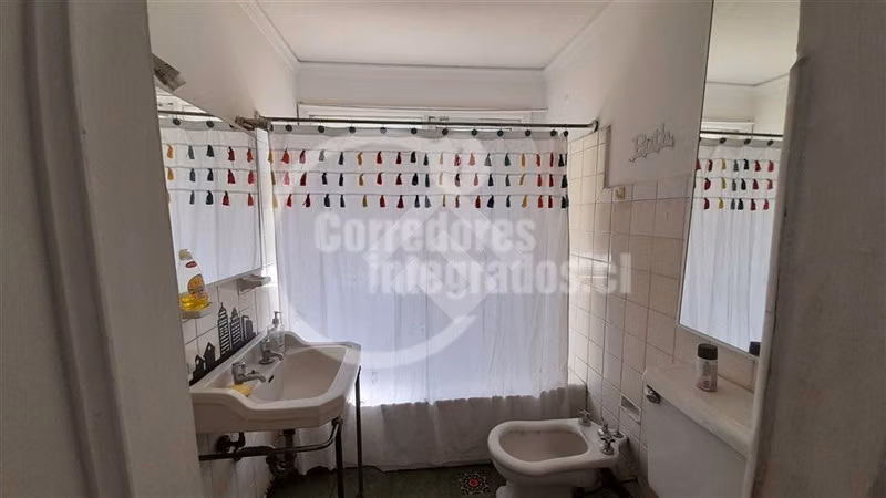 Casa en venta de 4 dorm. en Las Condes