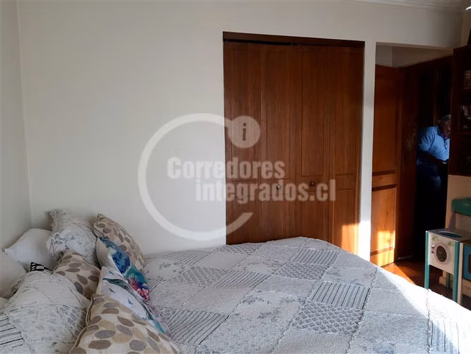 Casa en venta de 4 dorm. en La Reina