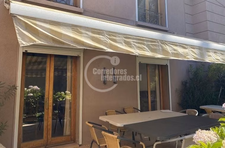 Casa en venta de 4 dorm. en La Reina