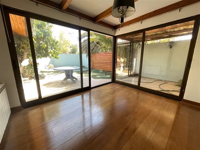 Buena casa Aztecas/Lo Arcaya 347/139 4d/3b piscina DN