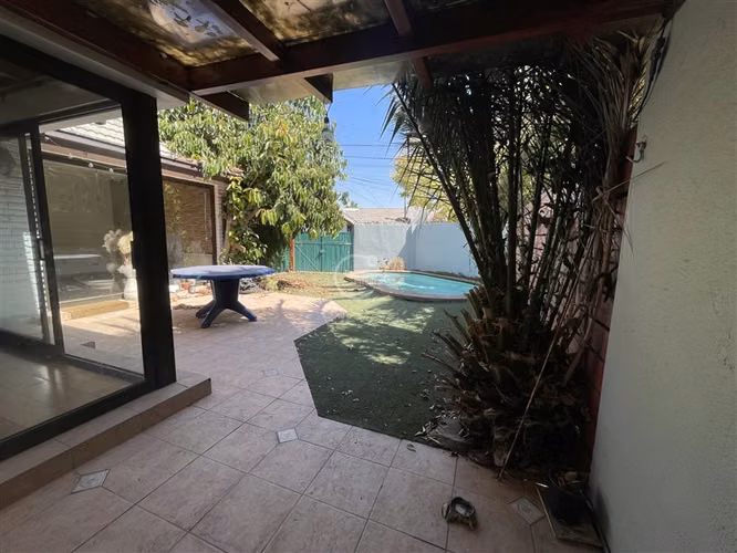 Buena casa Aztecas/Lo Arcaya 347/139 4d/3b piscina DN