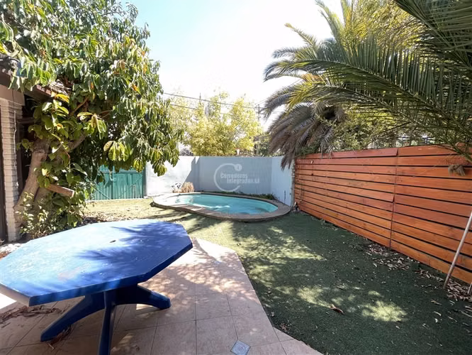 Buena casa Aztecas/Lo Arcaya 347/139 4d/3b piscina DN