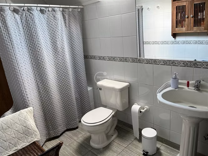 Amplia 5 dormitorios 4 baños ideal familia grande preciosa