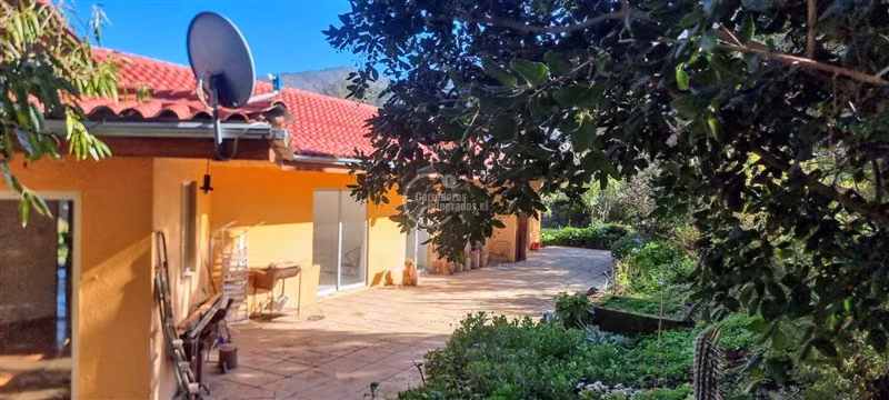 Acogedora183,56m2 totales+quinchoPiscina,jardin formado,agua