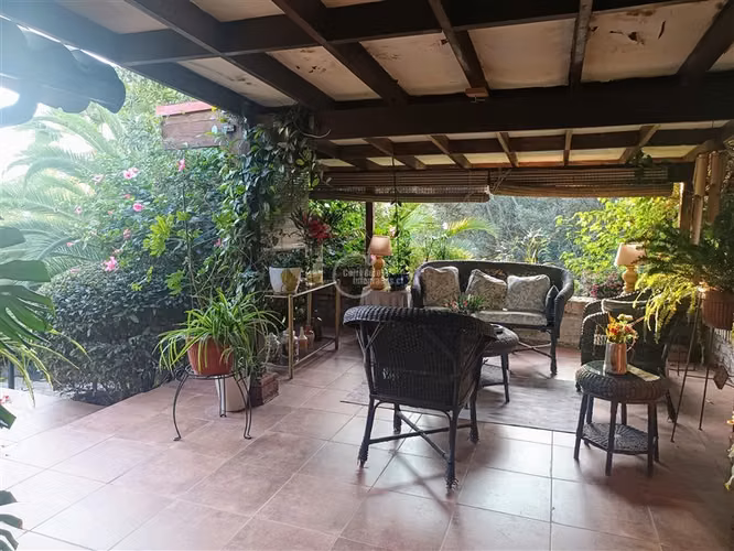 Casa desniveles 4D+3B, quincho,cabaña,piscina,156m2,terraza