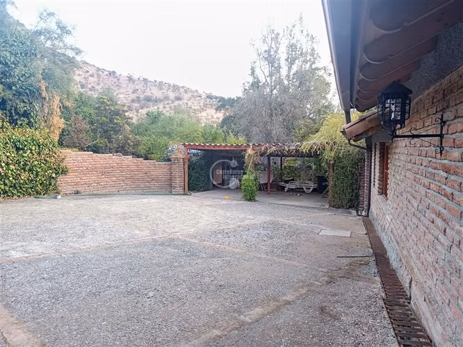Casa desniveles 4D+3B, quincho,cabaña,piscina,156m2,terraza