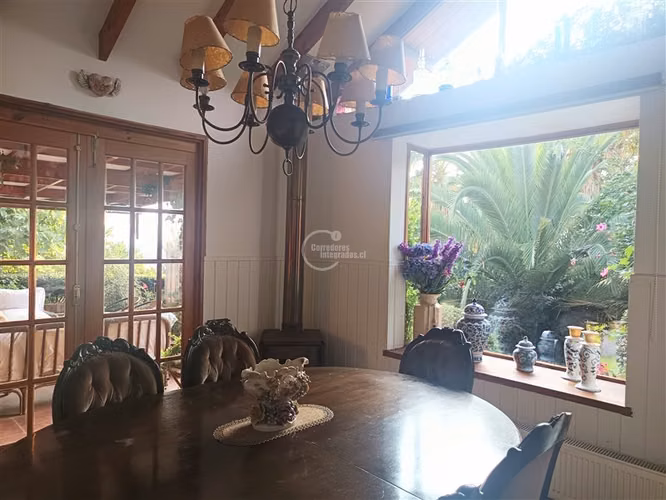 Casa desniveles 4D+3B, quincho,cabaña,piscina,156m2,terraza