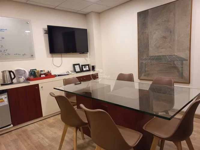 Excelente 3 privados,2 baños,sala reunion estacionamiento