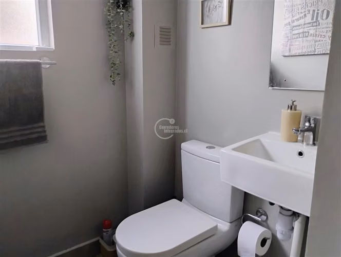 Casa en venta de 3 dorm. 2 baños en condominio en Lampa