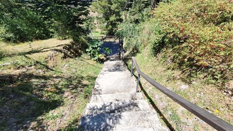 Sitio Desague Riñihue, condominio urbanizado, acceso al Rio