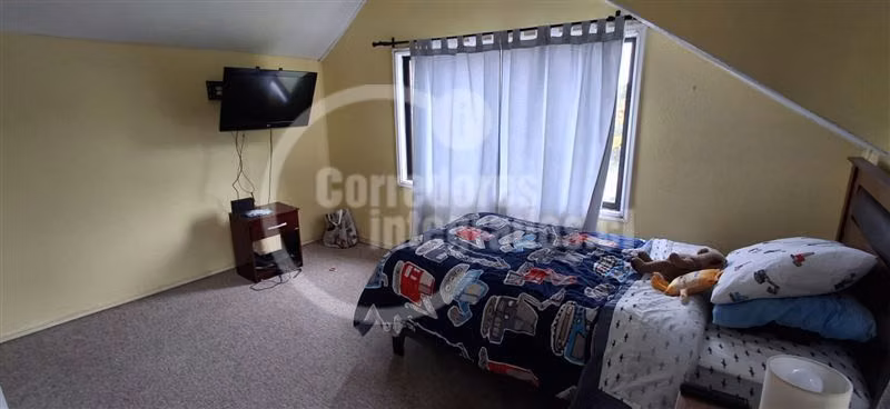 Oportunidad, Casa en venta de 4 dorm + quincho en P Varas