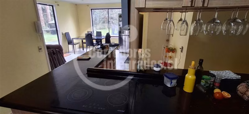 Oportunidad, Casa en venta de 4 dorm + quincho en P Varas
