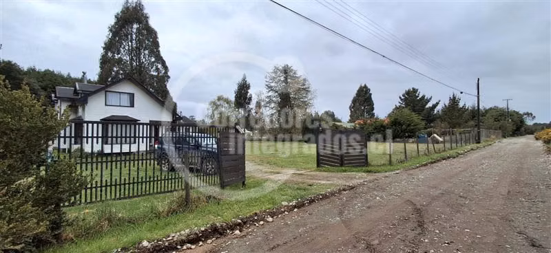 Oportunidad, Casa en venta de 4 dorm + quincho en P Varas