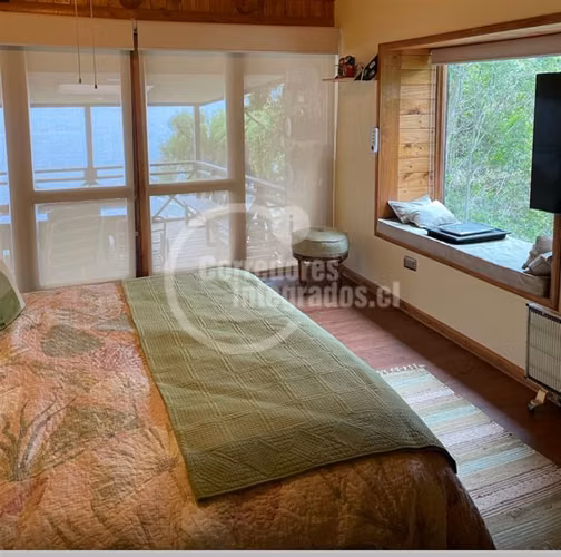 Casa Vichuquén venta de 5 dorm. serv. 60 mts playa FM