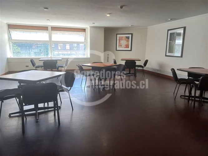 IMPECABLE, lado metro.completamente remodelado. VISITELO !!