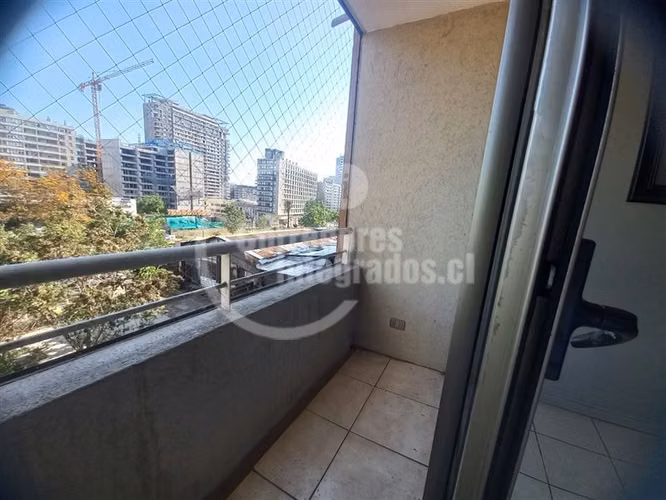 Depto arriendo muy buena conectividad 1 dorm. en Santiago TT