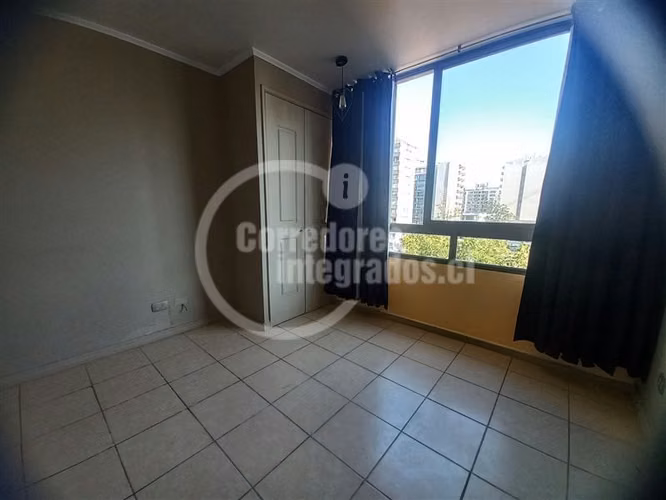Depto arriendo muy buena conectividad 1 dorm. en Santiago TT