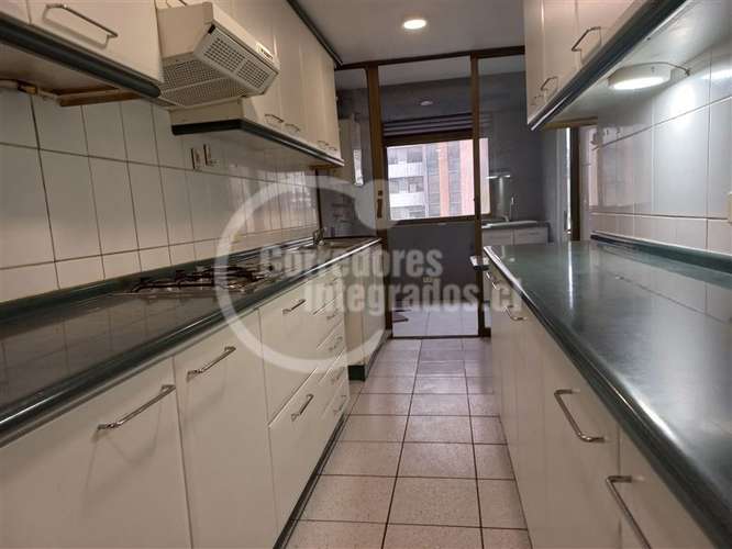 Excelente 4 dorm Huechuraba Bosque LaPiramide estac y bod - Imagen 4