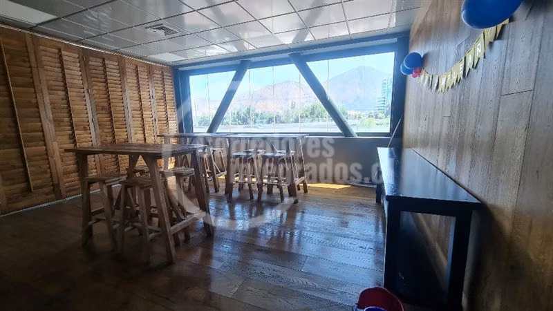 Edificio corporativo pasos C.Empresarial,1460 m2, 18 estac