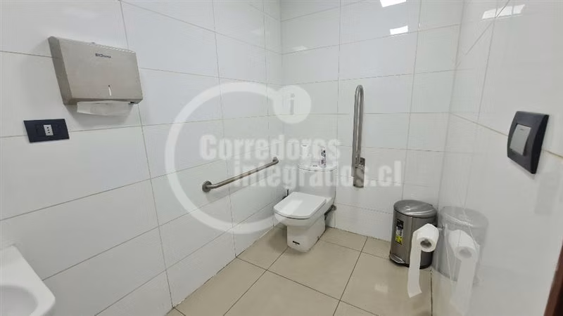 Edificio corporativo pasos C.Empresarial,1460 m2, 18 estac