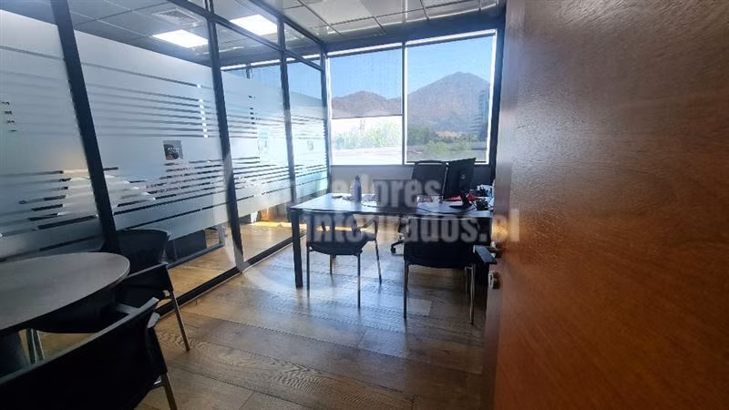 Edificio corporativo pasos C.Empresarial,1460 m2, 18 estac