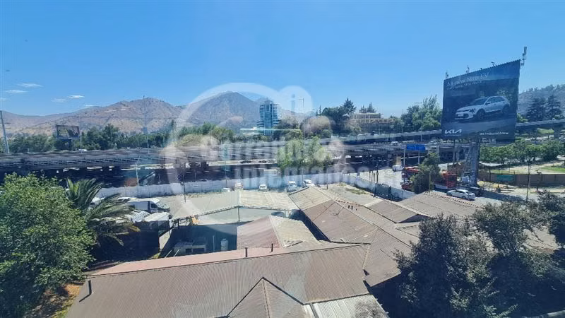Edificio corporativo pasos C.Empresarial,1460 m2, 18 estac