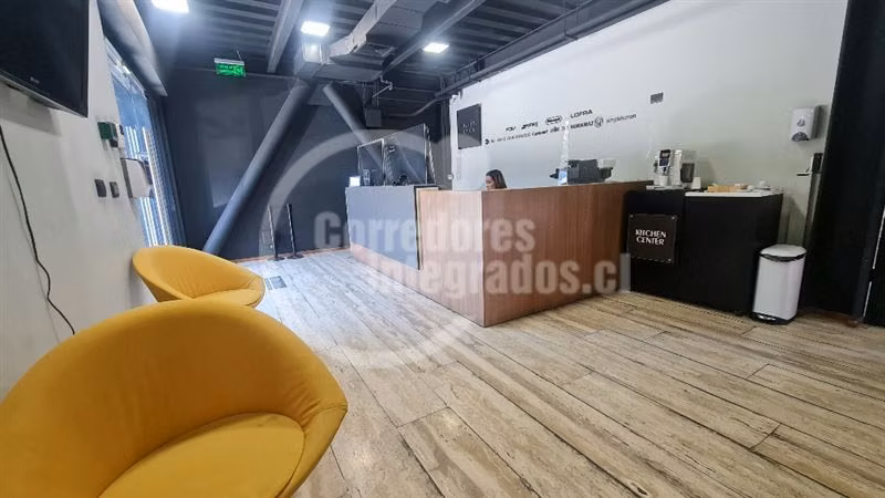 Edificio corporativo pasos C.Empresarial,1460 m2, 18 estac
