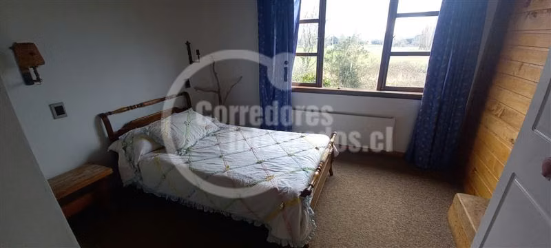 Linda y comoda casona en parcela cercana a Osorno, galpón