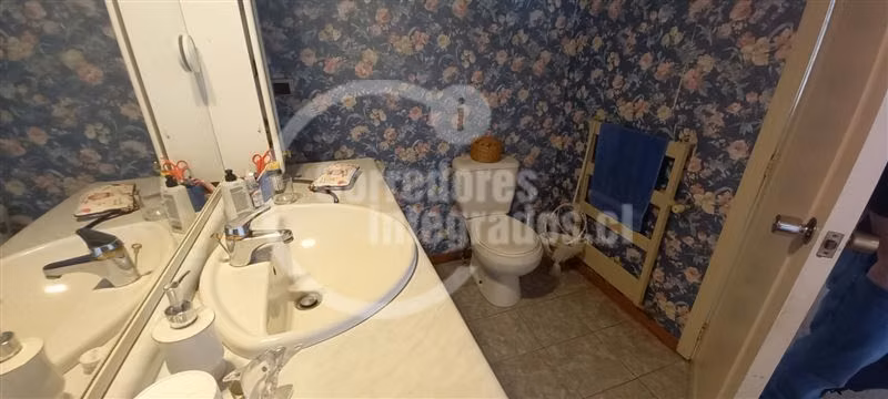 Linda y comoda casona en parcela cercana a Osorno, galpón
