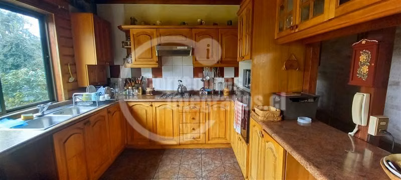 Linda y comoda casona en parcela cercana a Osorno, galpón