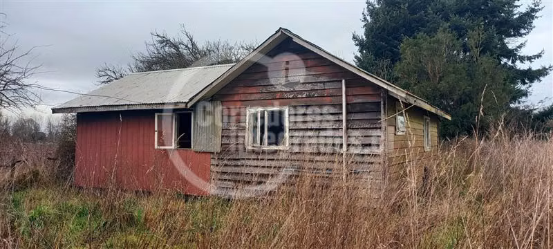 Linda y comoda casona en parcela cercana a Osorno, galpón