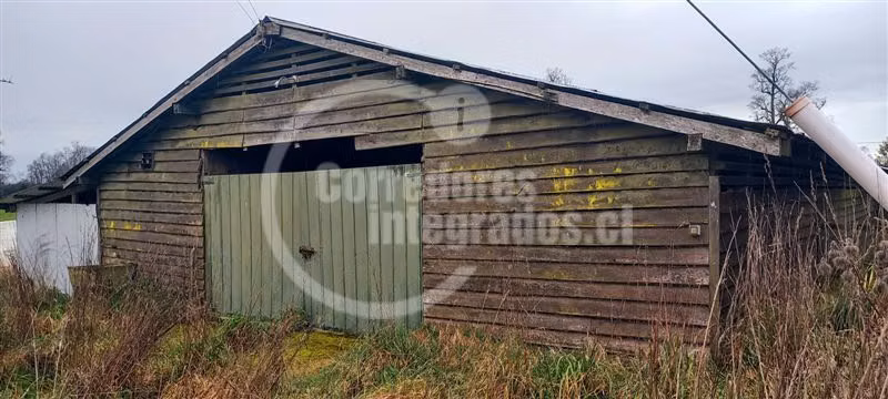 Linda y comoda casona en parcela cercana a Osorno, galpón