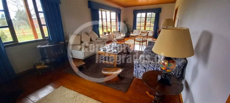 Linda y comoda casona en parcela cercana a Osorno, galpón