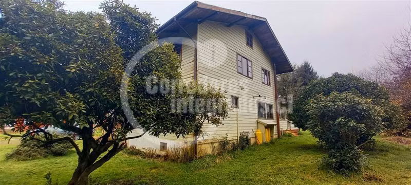 Linda y comoda casona en parcela cercana a Osorno, galpón