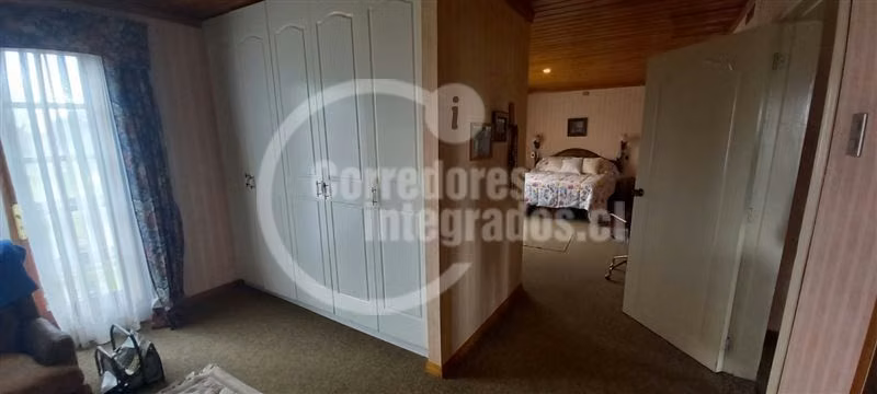 Linda y comoda casona en parcela cercana a Osorno, galpón