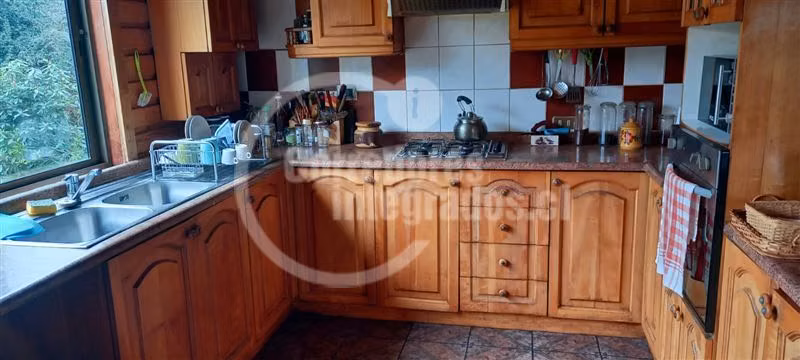 Linda y comoda casona en parcela cercana a Osorno, galpón