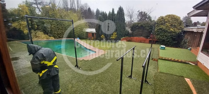 Casa gran ubicación locales comerciales Isla Teja Valdivia