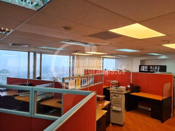 Oficina arriendo Santiag, piso completo, amoblado y equipado